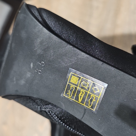 Jeffrey Campbell Elegant Pointed Toe Black Stiletto Zippered Heels Size 8.5 - Picture 14 of 16